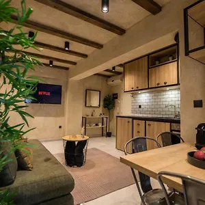 https://apt-thesscityliving.hotelschalkidiki.net